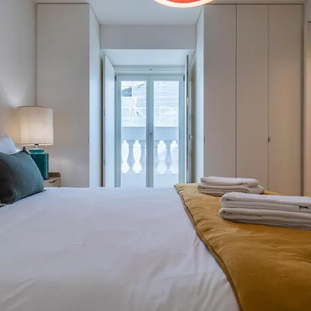 Two Bedroom With Ac In Baixa By Lovelystay شقة