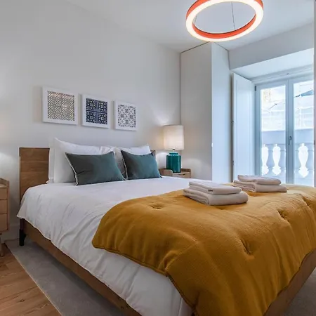 Two Bedroom With Ac In Baixa By Lovelystay شقة