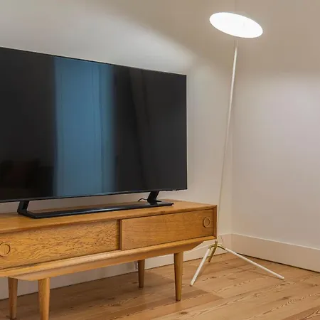 شقة Two Bedroom With Ac In Baixa By Lovelystay *