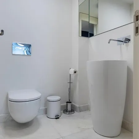 Two Bedroom With Ac In Baixa By Lovelystay アパート *