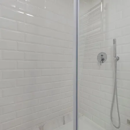 Two Bedroom With Ac In Baixa By Lovelystay アパート