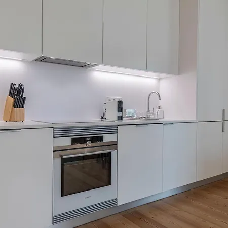Two Bedroom With Ac In Baixa By Lovelystay リスボン