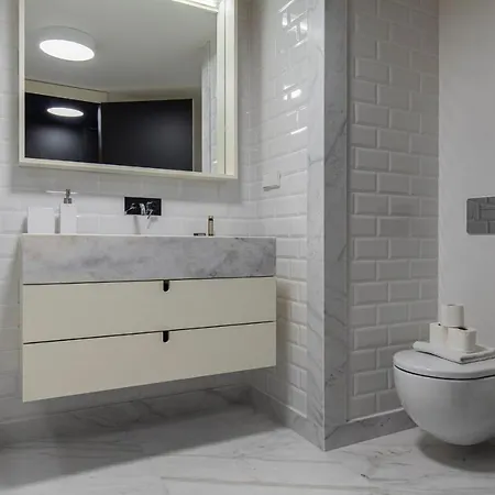 Stunning In Heart Of By Lovelystay